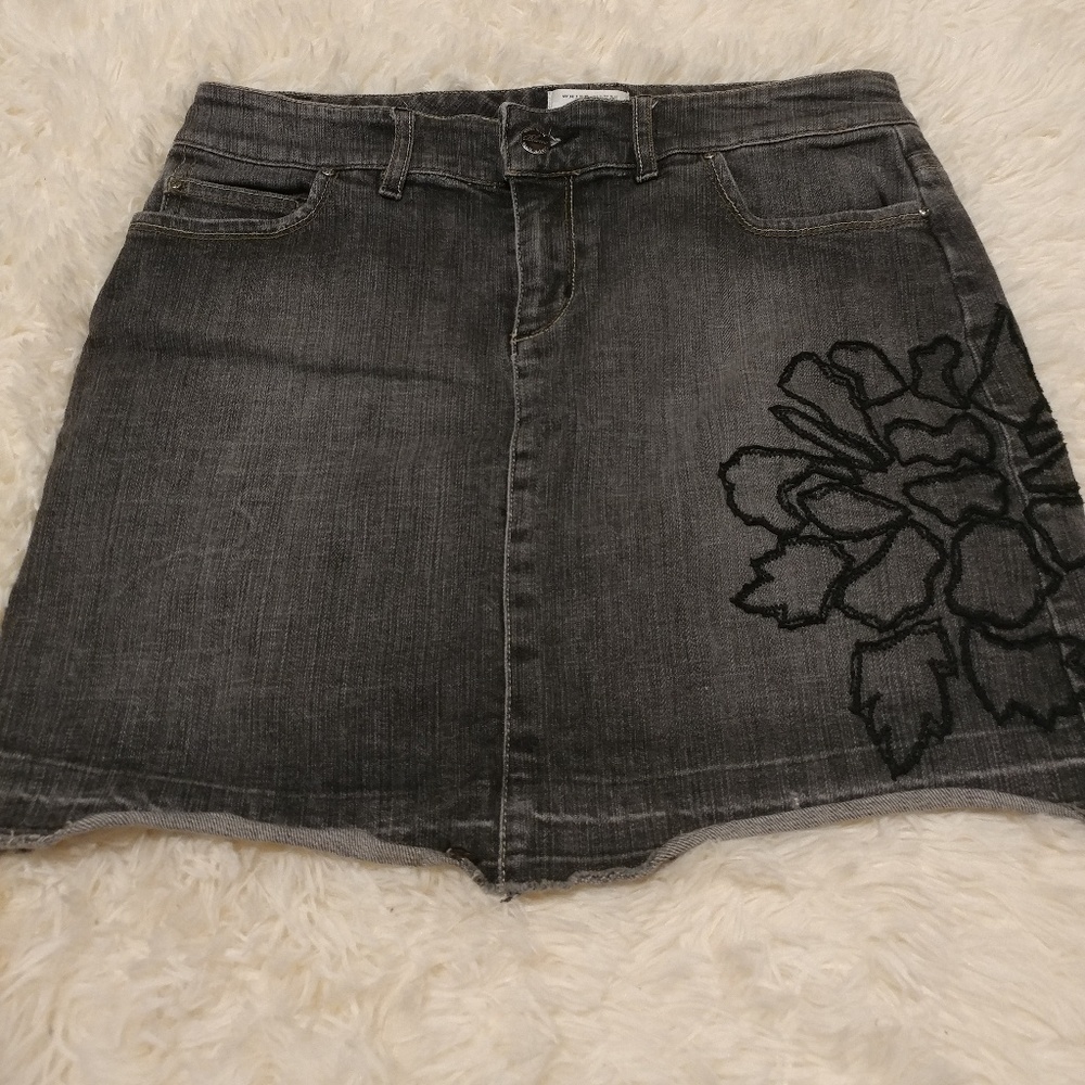 NWOT WHBM Dark Washed Midi Jean Skirt